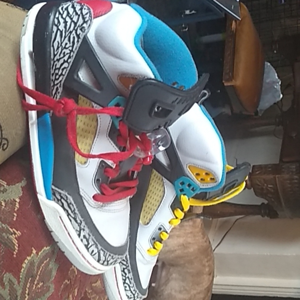 Boys shoes